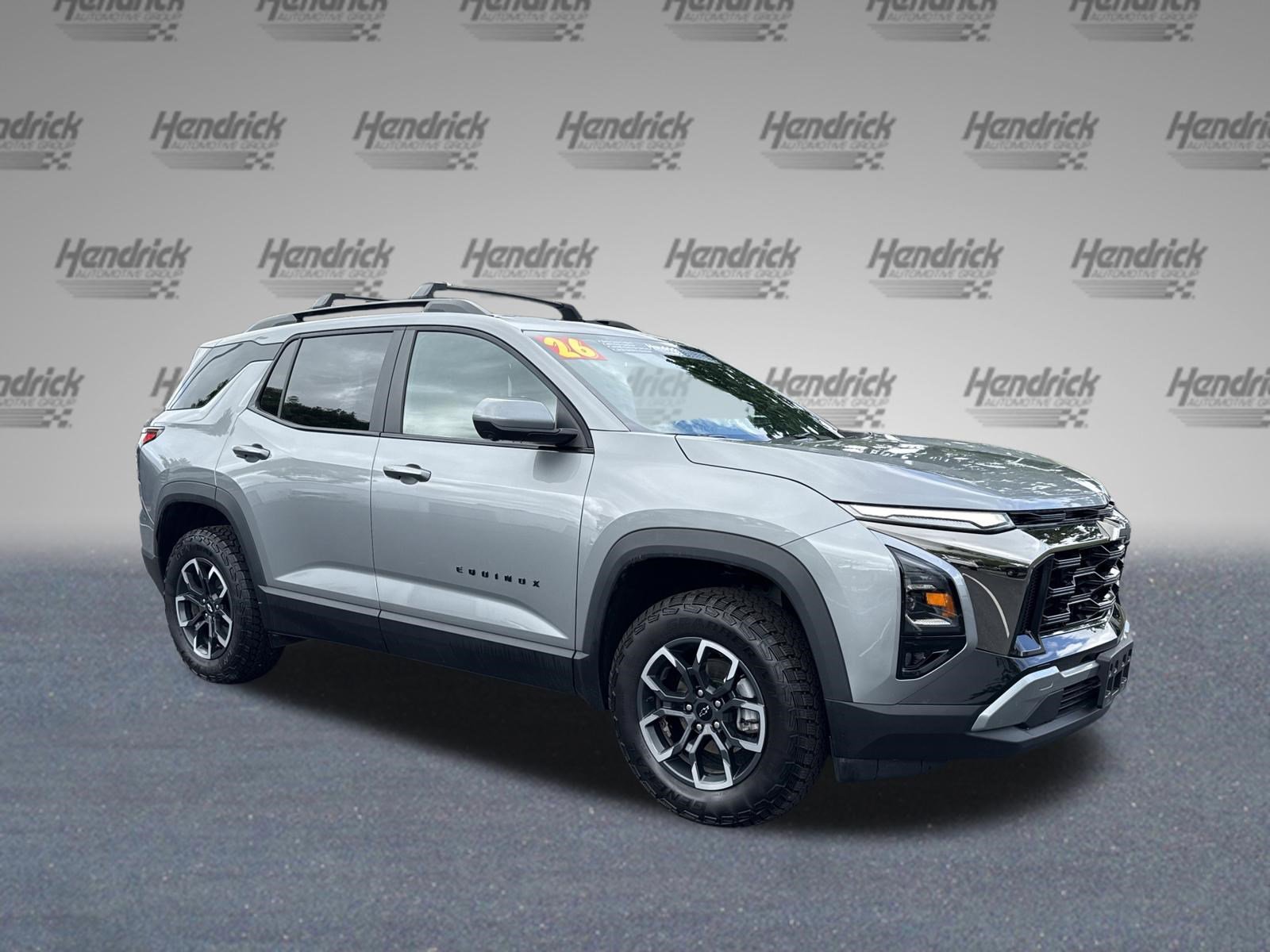 Used 2026 Chevrolet Equinox ACTIV w/ Convenience Package III FWD image 2