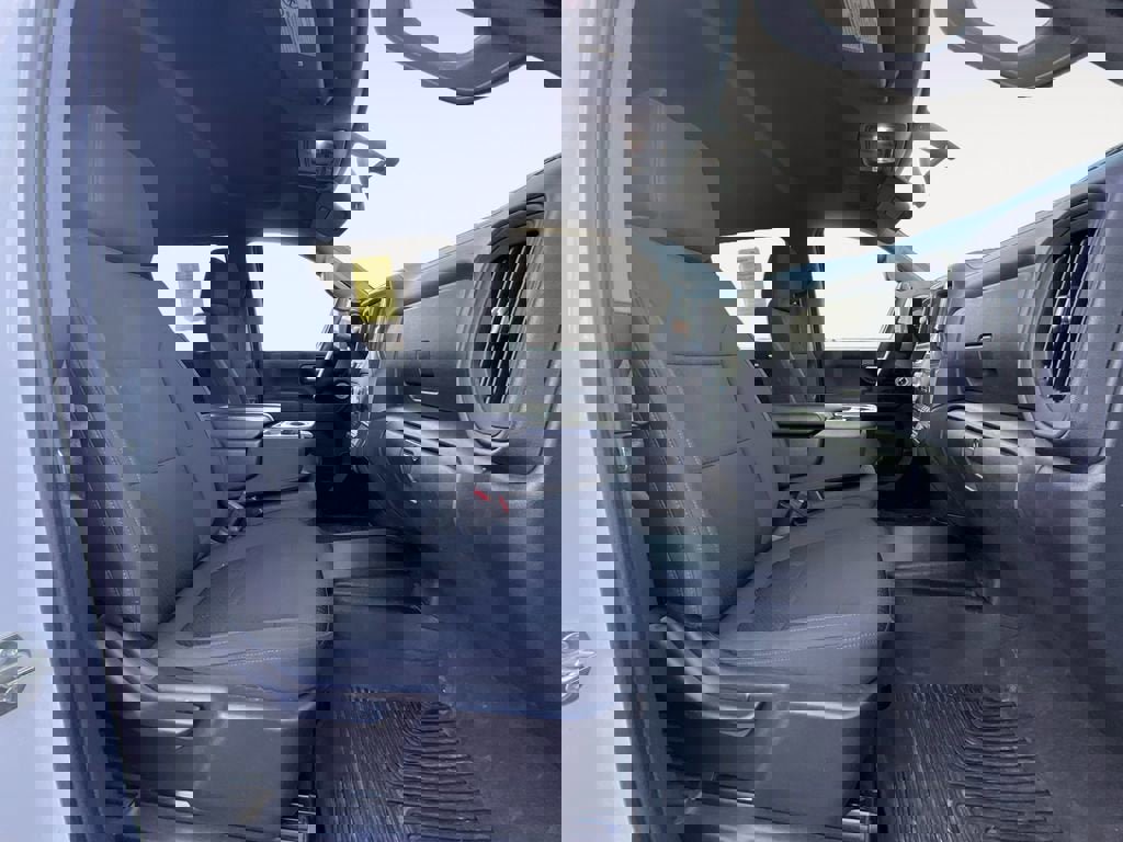 Used 2021 GMC Sierra 2500 4x4 Crew Cab w/ Convenience Package image 15