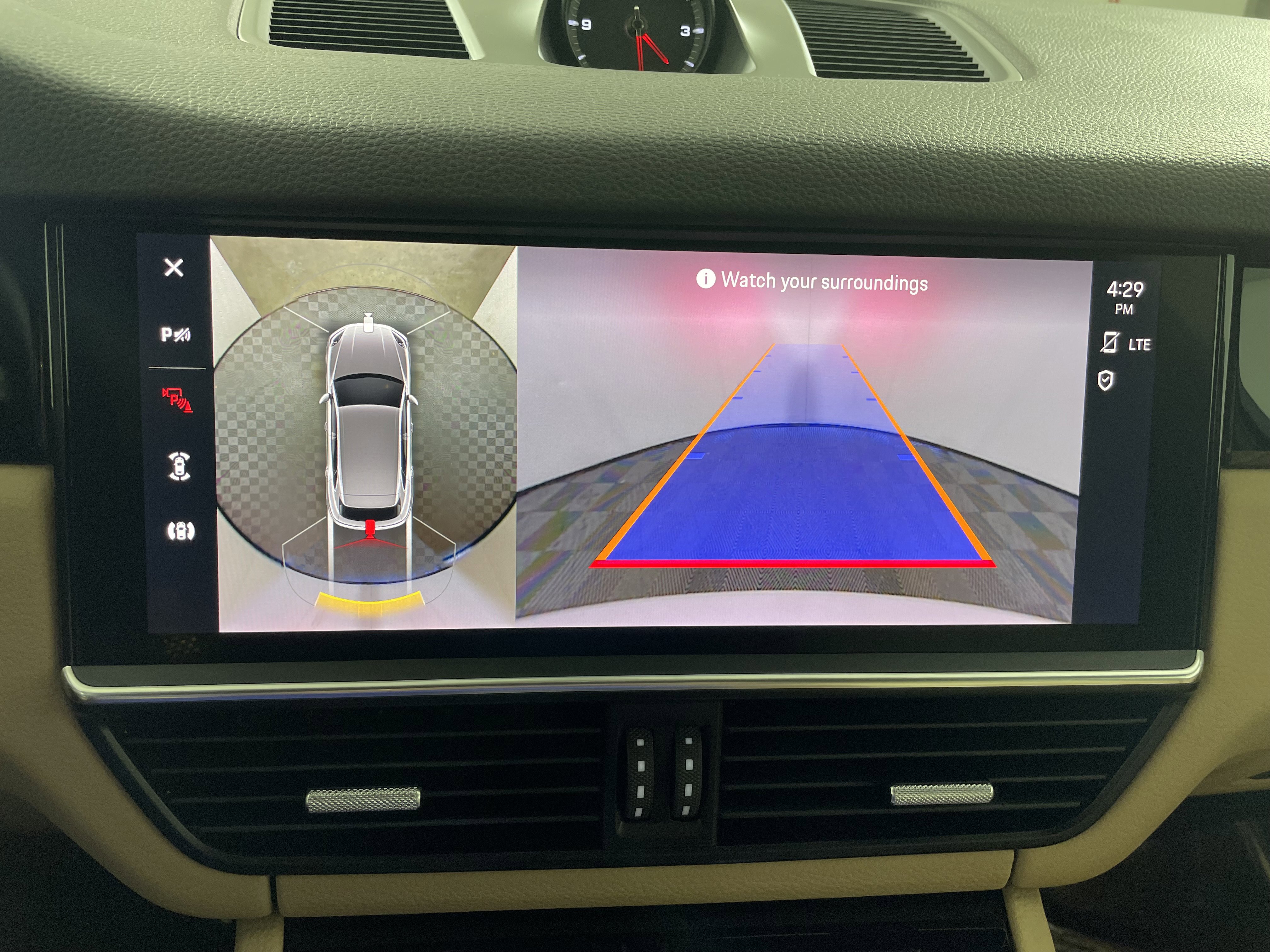 Used 2023 Porsche Cayenne image 24