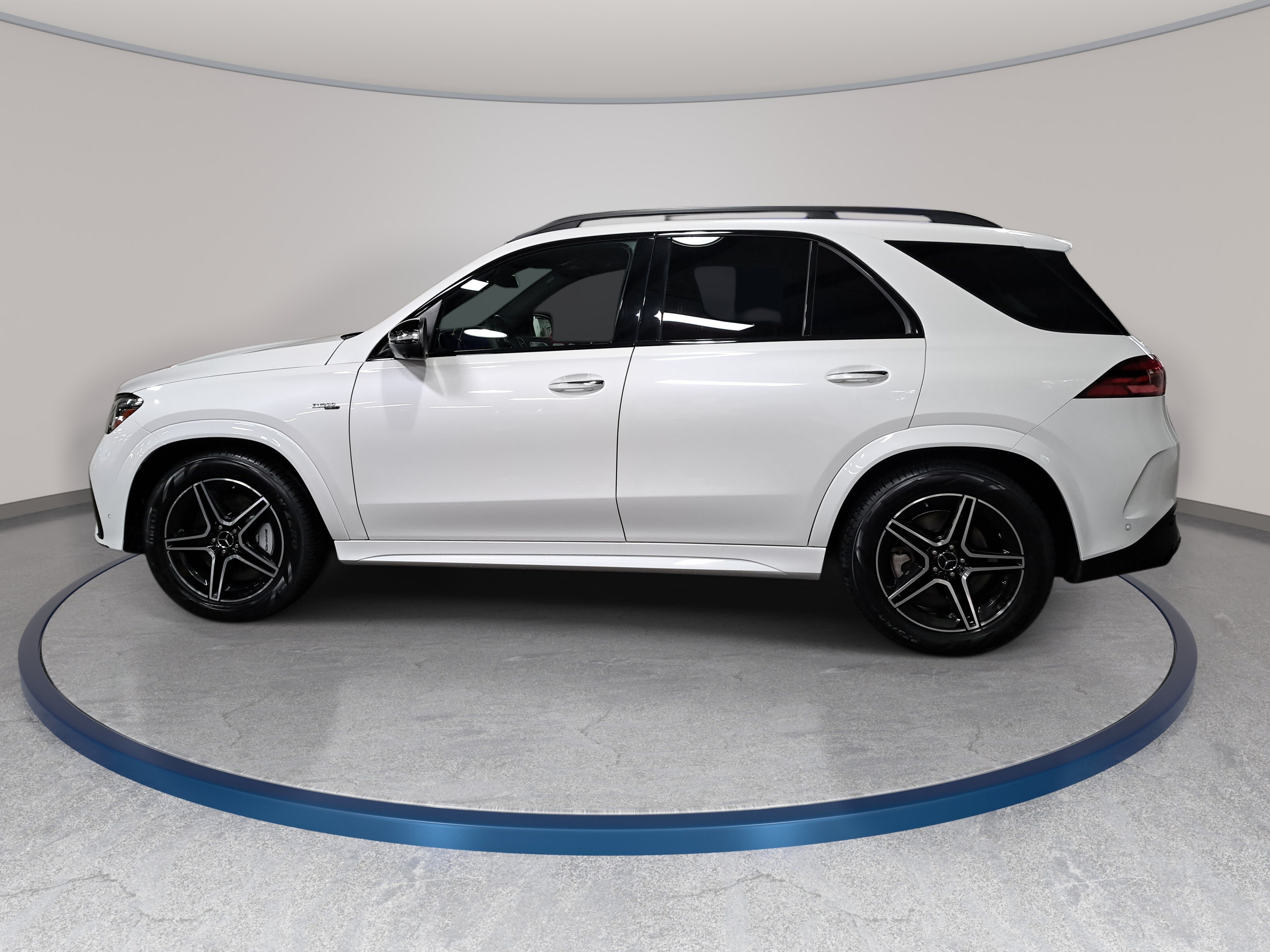Certified 2025 Mercedes-Benz GLE 53 AMG 4MATIC image 9
