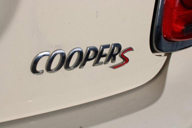 Used 2017 MINI Cooper S image 13