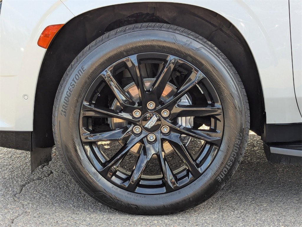 Used 2022 Cadillac Escalade Premium Luxury image 42