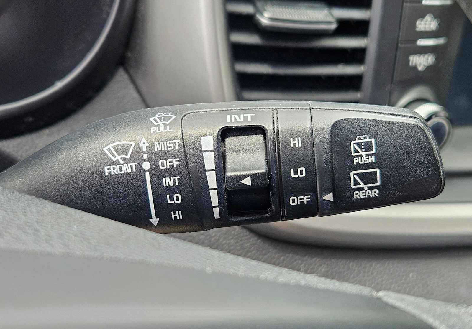 Used 2018 Kia Sorento FWD image 18