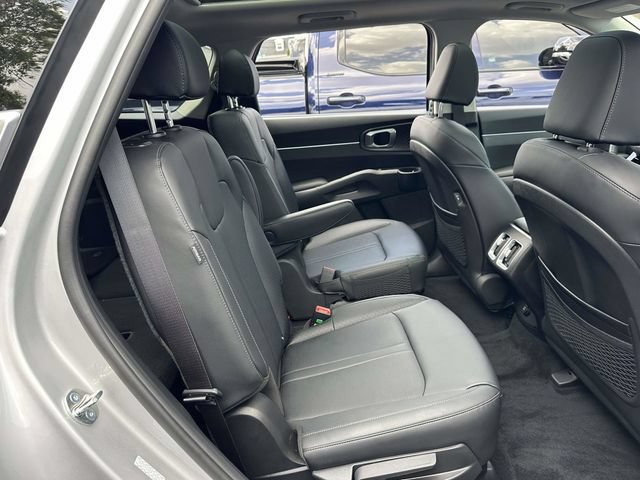 Used 2025 Kia Sorento EX w/ EX Panoramic Sunroof Package AWD/4WD image 21