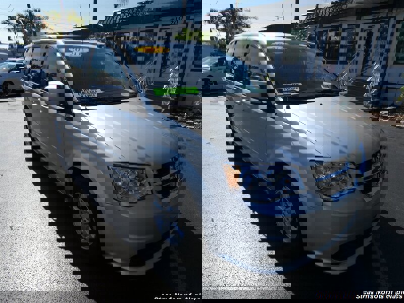 Used 2011 Dodge Grand Caravan Mainstreet w/ PWR Convenience Group FWD image 1