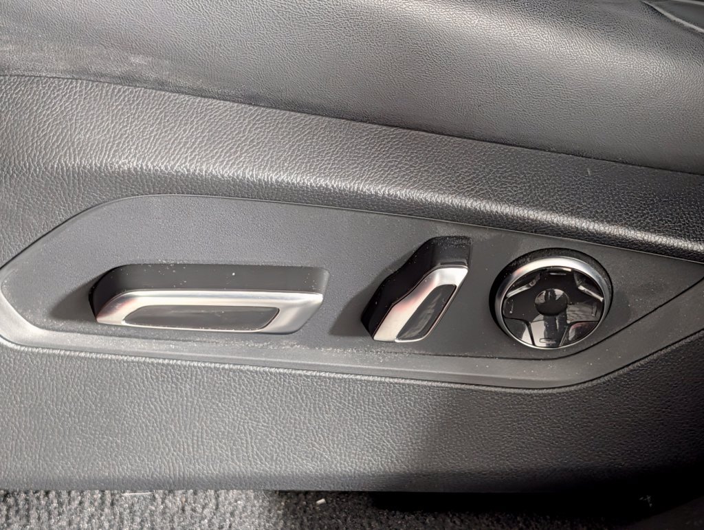 Used 2023 Acura RDX w/ Advance Package FWD image 27