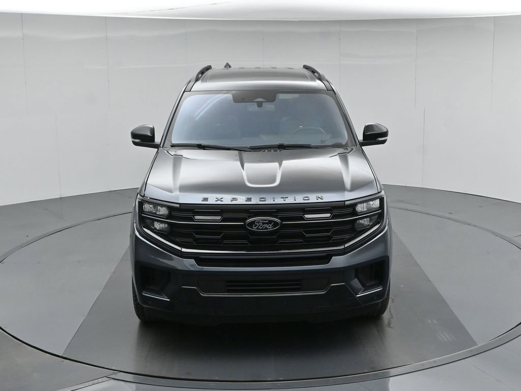 Used 2025 Ford Expedition Platinum w/ Stealth Appearance Package image 43