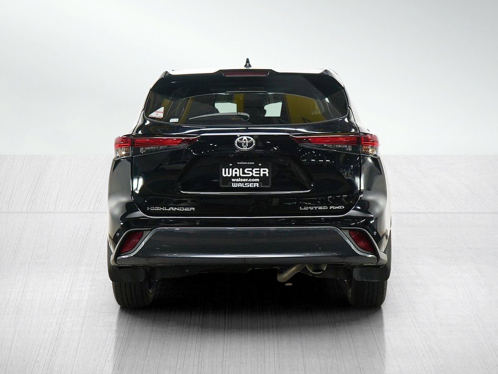 Used 2024 Toyota Highlander Limited AWD/4WD image 6