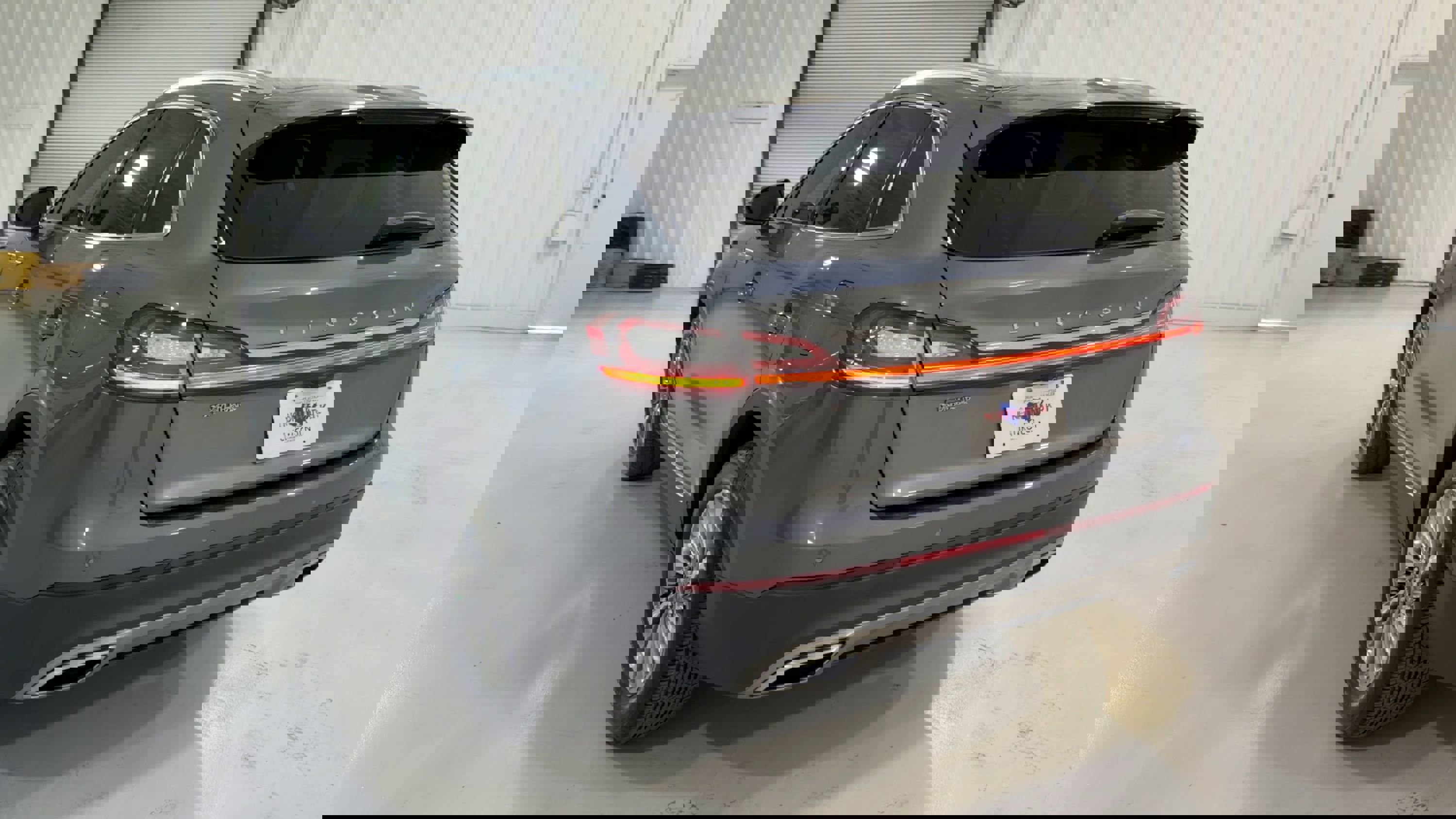 Used 2022 Lincoln Nautilus FWD w/ Premium Package image 8