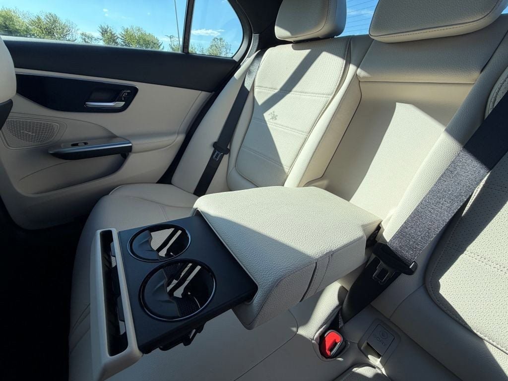 Used 2024 Mercedes-Benz C 300 4MATIC Sedan image 23