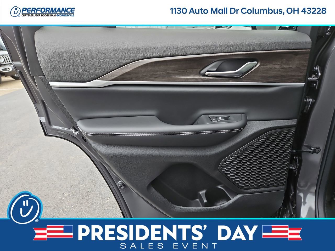 New 2026 Jeep Grand Cherokee Altitude image 14