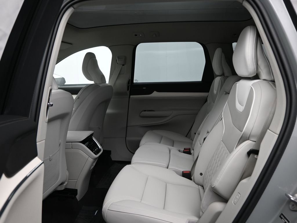 New 2025 Volvo EX90 Ultra image 26