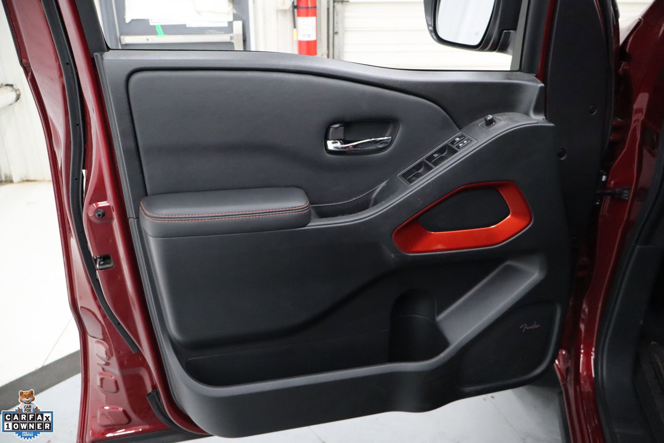 Used 2024 Nissan Frontier Pro-X w/ Pro Convenience Package image 11