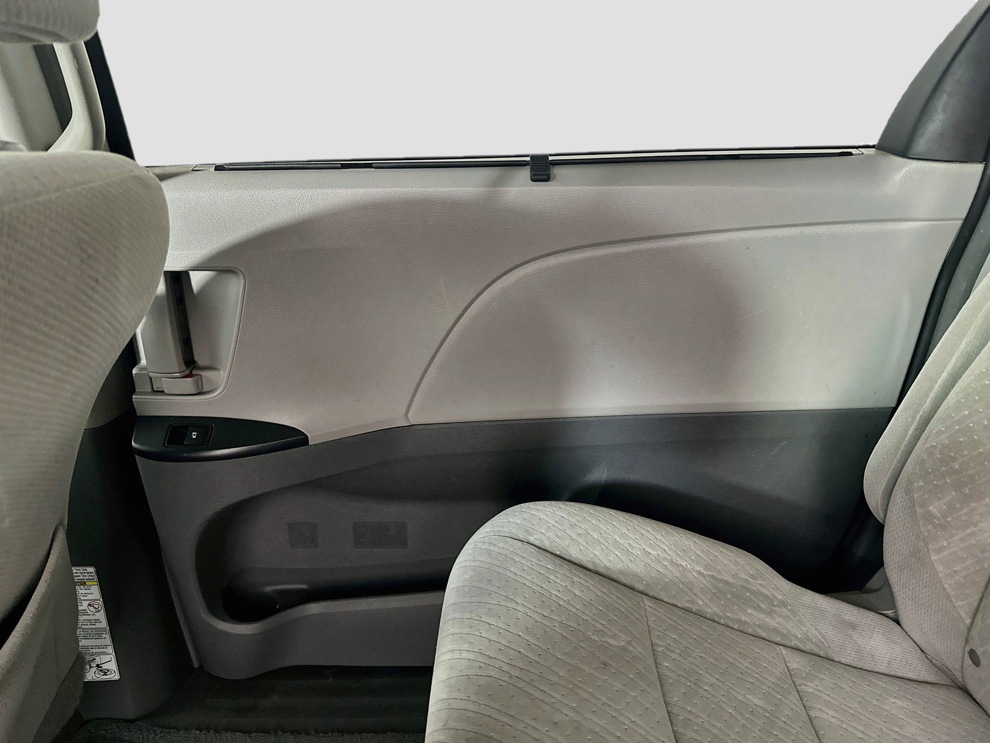 Used 2017 Toyota Sienna LE FWD image 24
