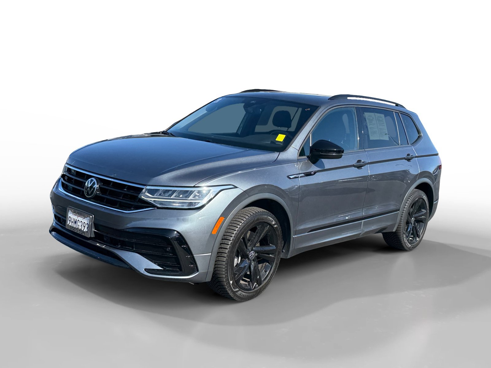 Certified 2023 Volkswagen Tiguan SE R-Line AWD/4WD image 1
