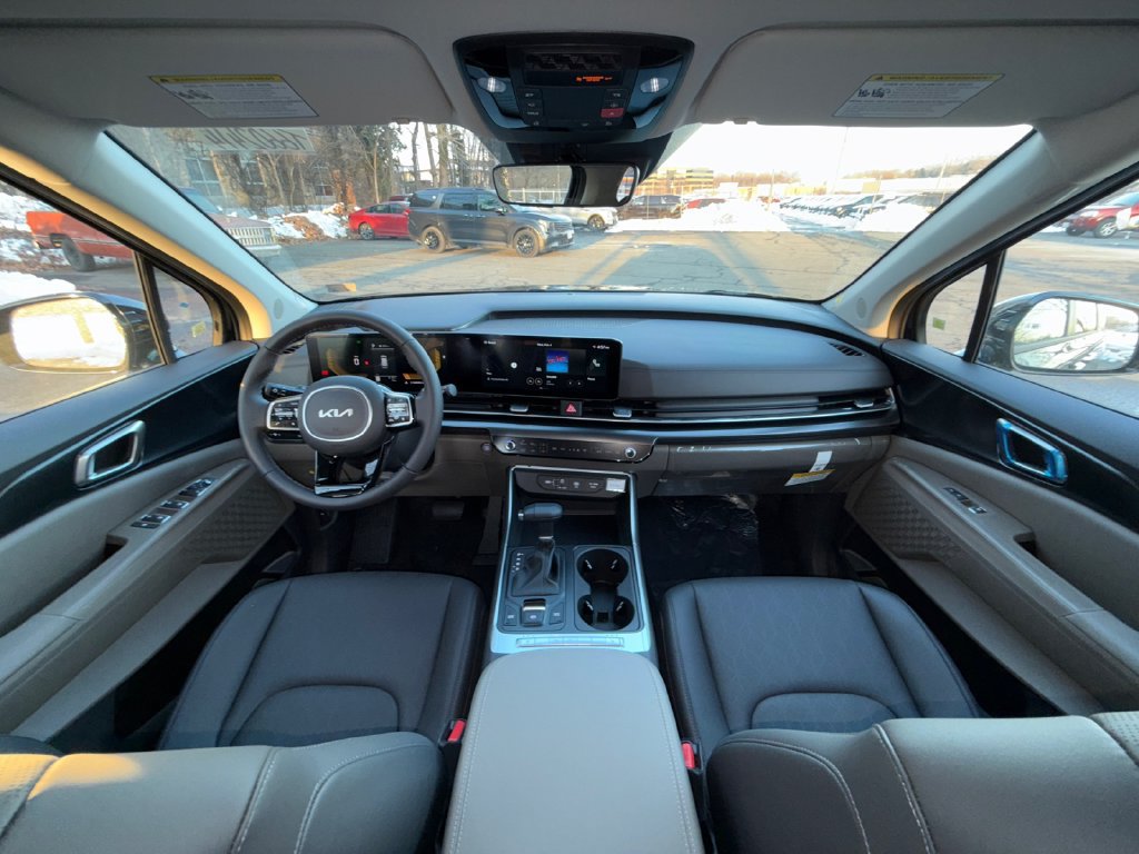 New 2026 Kia Carnival FWD image 24