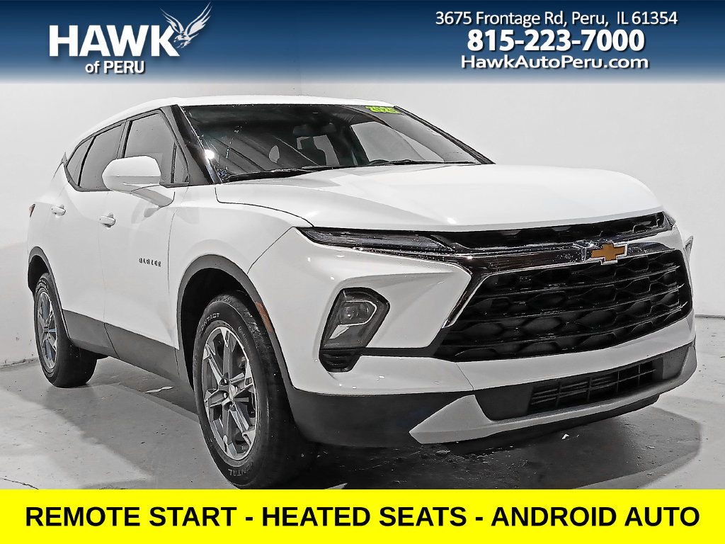 Used 2025 Chevrolet Blazer LT FWD image 1