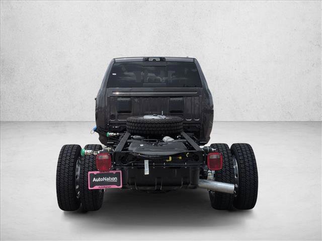 New 2026 RAM 4500 4x4 Crew Cab DRW w/ Laramie Trim Package image 8