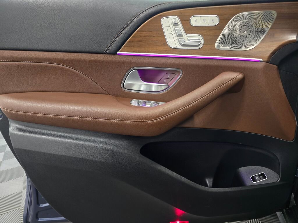 Used 2024 Mercedes-Benz GLE 350 GLE 350 w/ 3rd Row Seat Package image 35