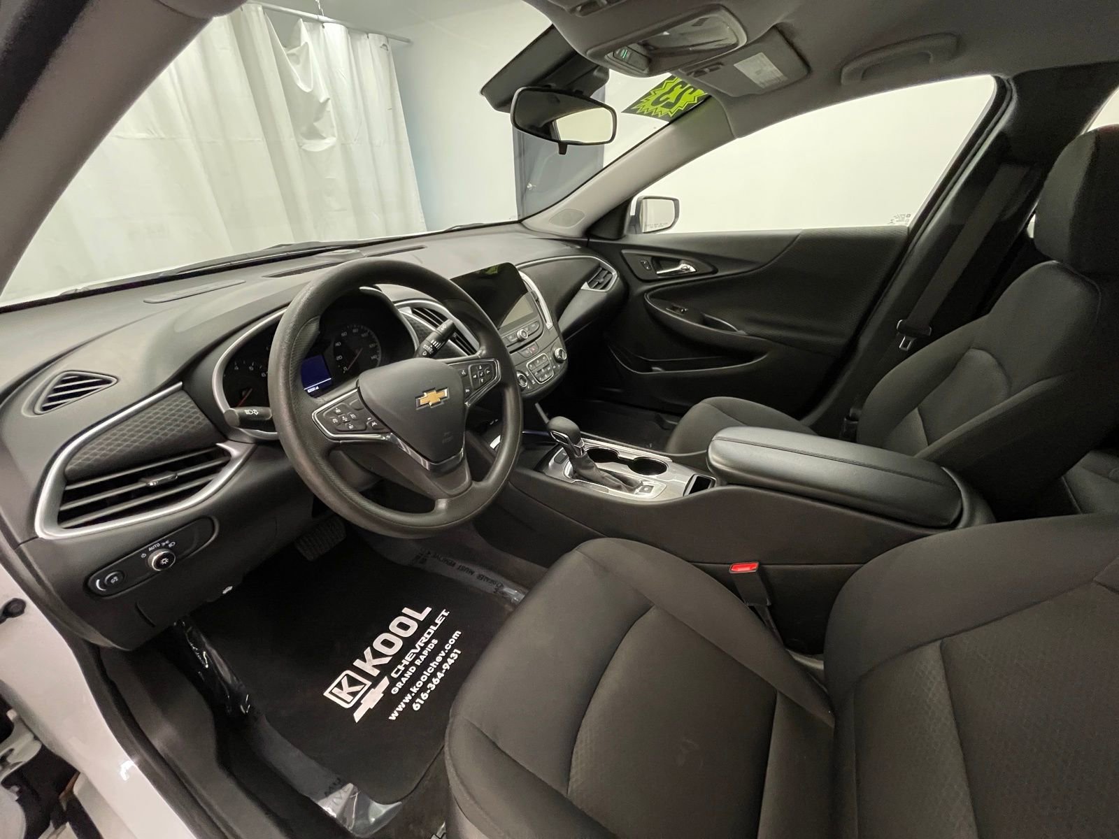 Used 2023 Chevrolet Malibu LT image 10