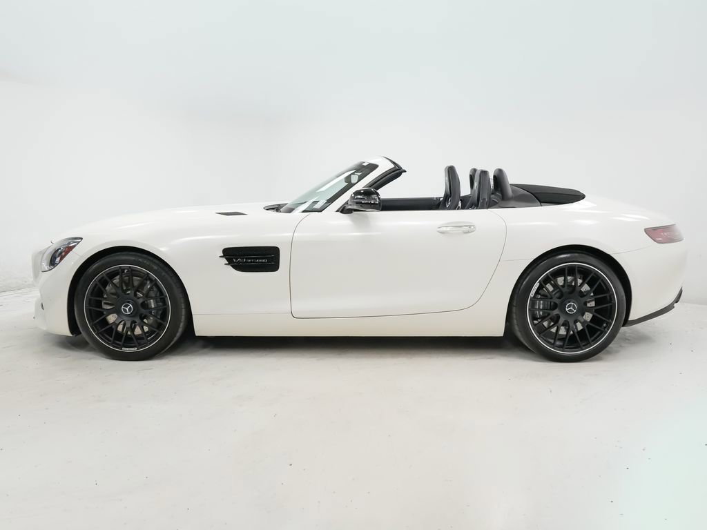 Used 2018 Mercedes-Benz AMG GT Roadster image 2
