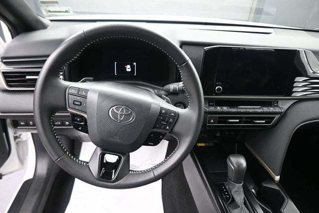 Used 2026 Toyota Camry SE FWD image 22