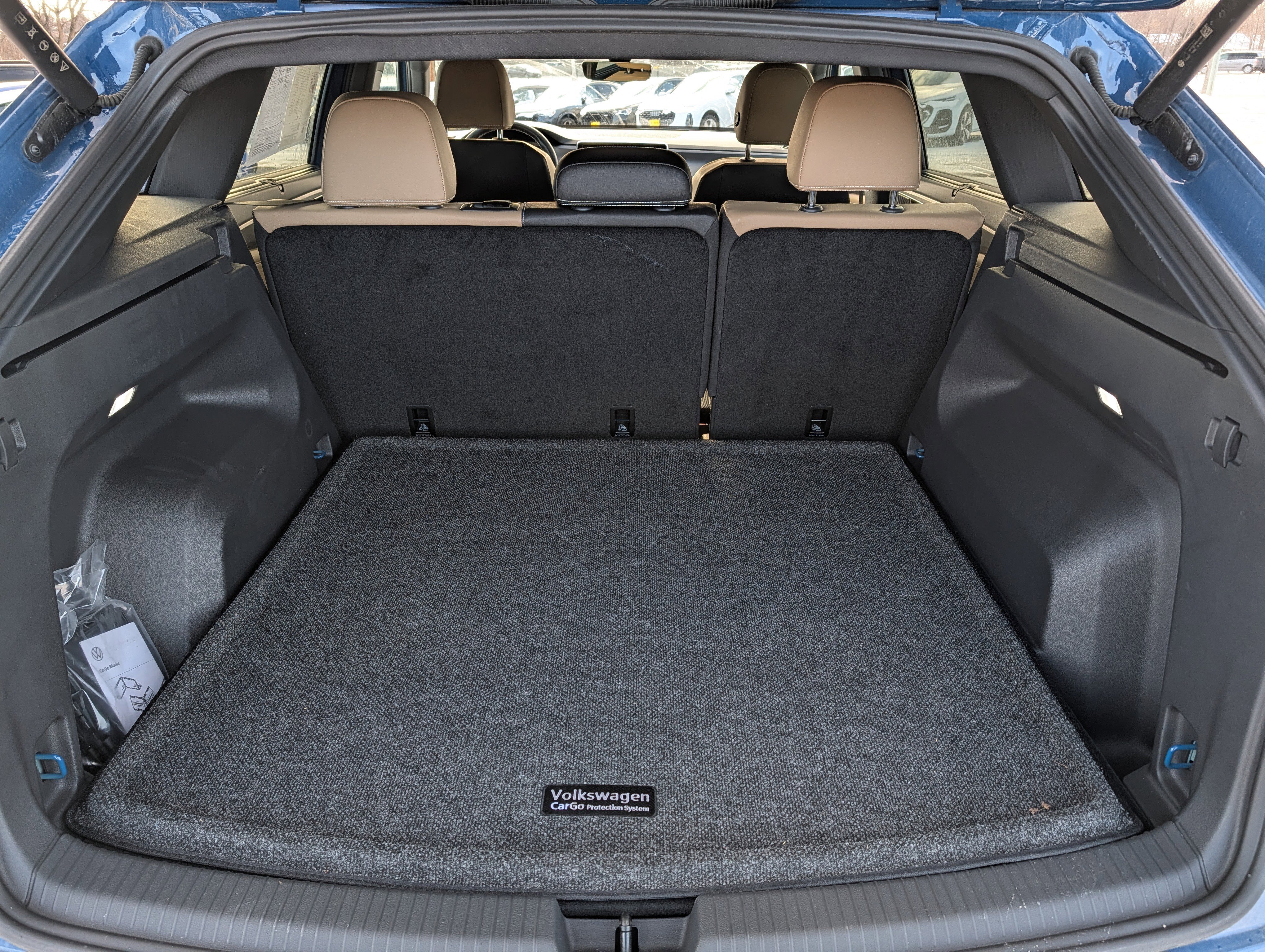 Certified 2025 Volkswagen Atlas Cross Sport SE image 18