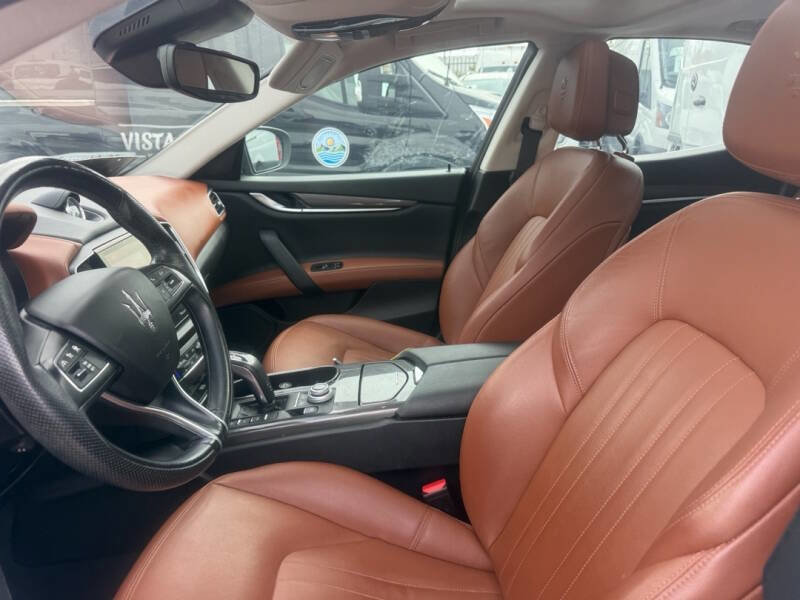 Used 2021 Maserati Ghibli S Q4 AWD/4WD image 17