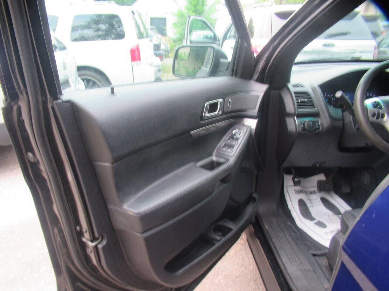 Used 2013 Ford Explorer Police Interceptor Utility AWD w/ Two-Tone Vinyl Pkg 1 image 28