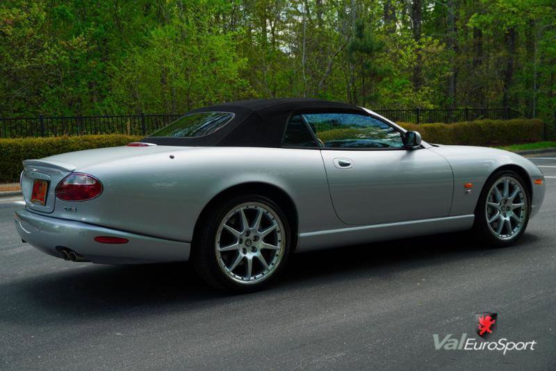 Used 2005 Jaguar XK8 Convertible image 25