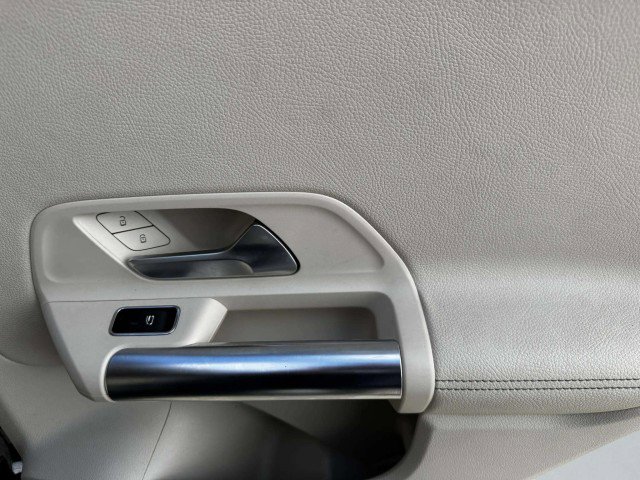 Used 2021 Mercedes-Benz GLA 250 4MATIC w/ Premium Package image 44