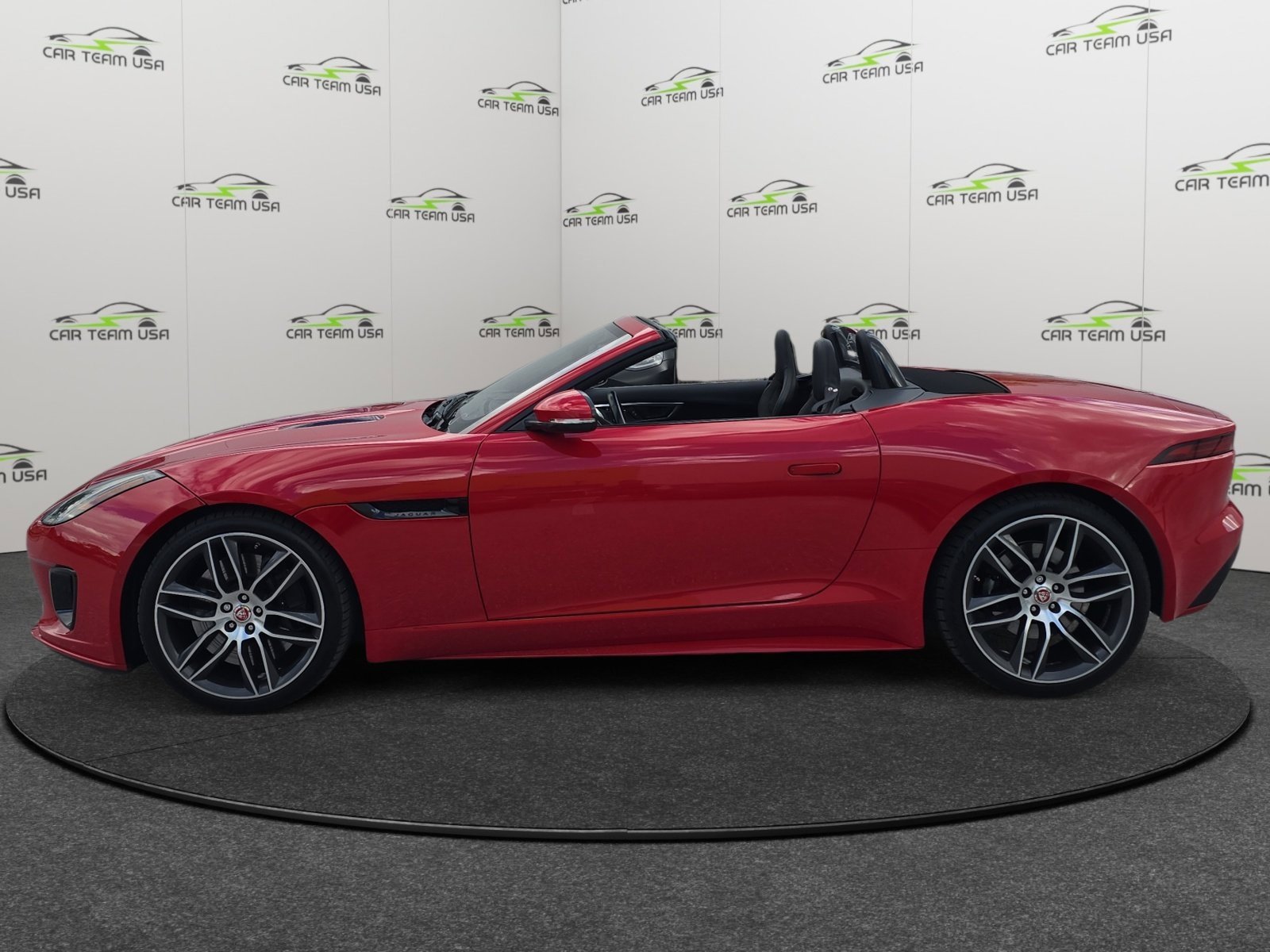 Used 2018 Jaguar F-TYPE R-Dynamic image 3