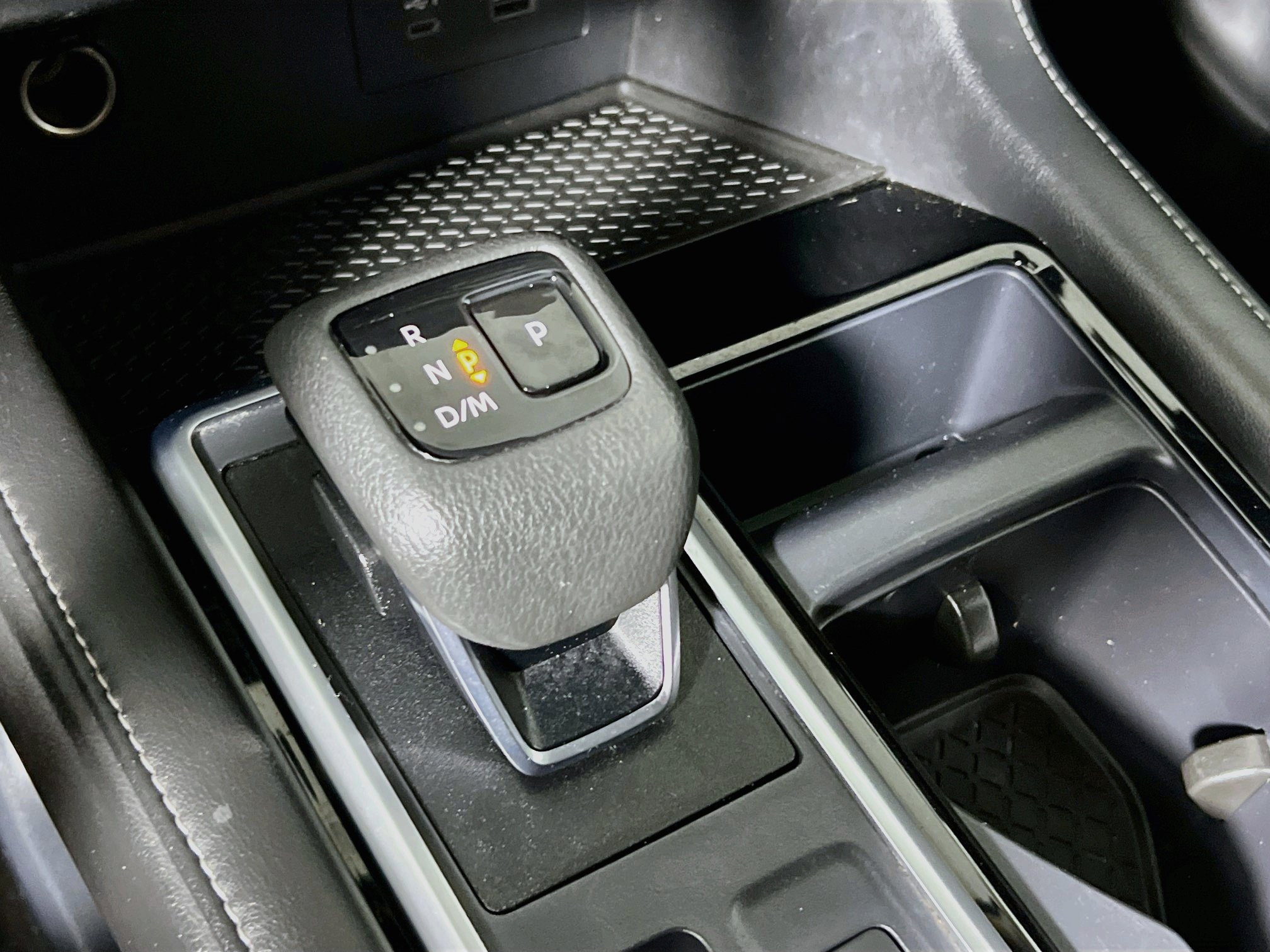 Used 2024 Nissan Pathfinder SV FWD image 24