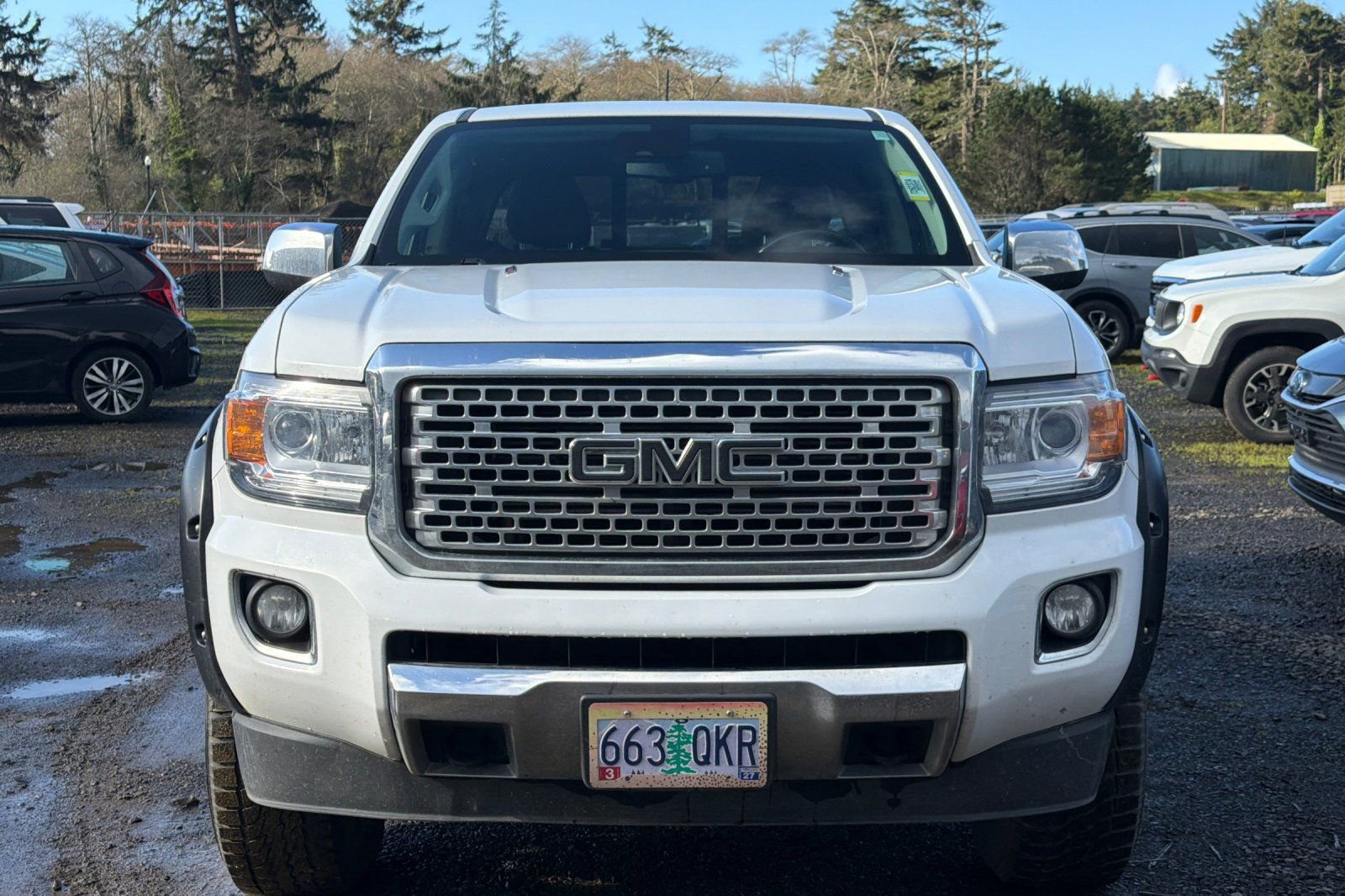Used 2018 GMC Canyon Denali image 3