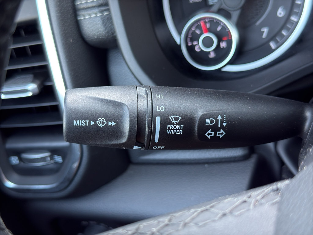 Used 2026 RAM 1500 Laramie AWD/4WD image 19