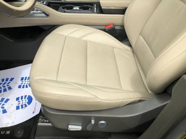 Used 2024 Lincoln Nautilus Premier w/ Equipment Group 102A image 18