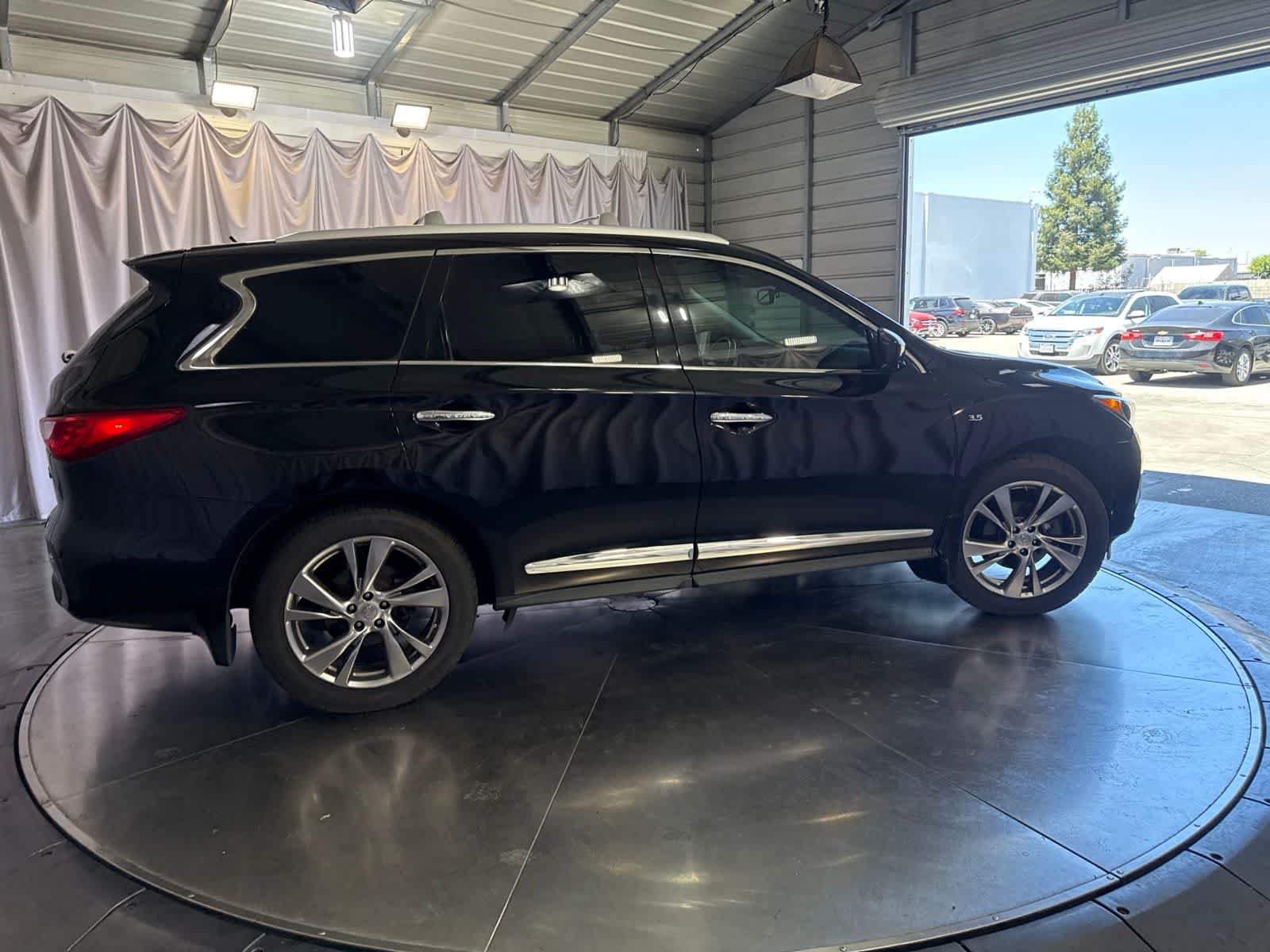 Used 2014 INFINITI QX60 Luxe w/ Deluxe Touring Package AWD/4WD image 4