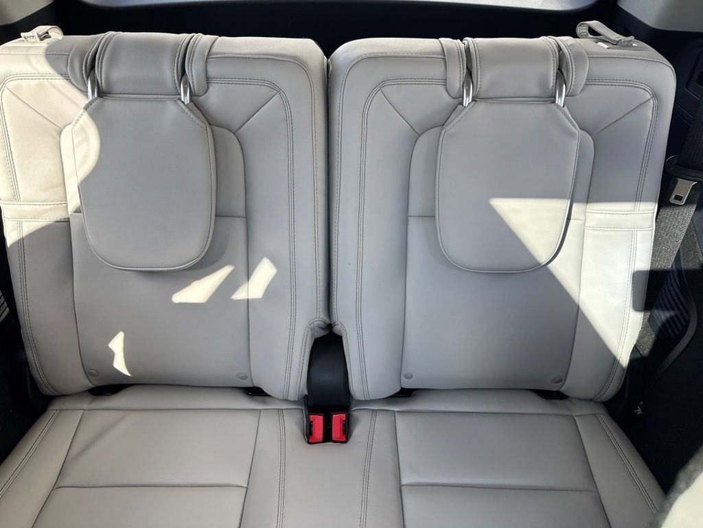 Used 2026 Lincoln Aviator Reserve AWD/4WD image 19