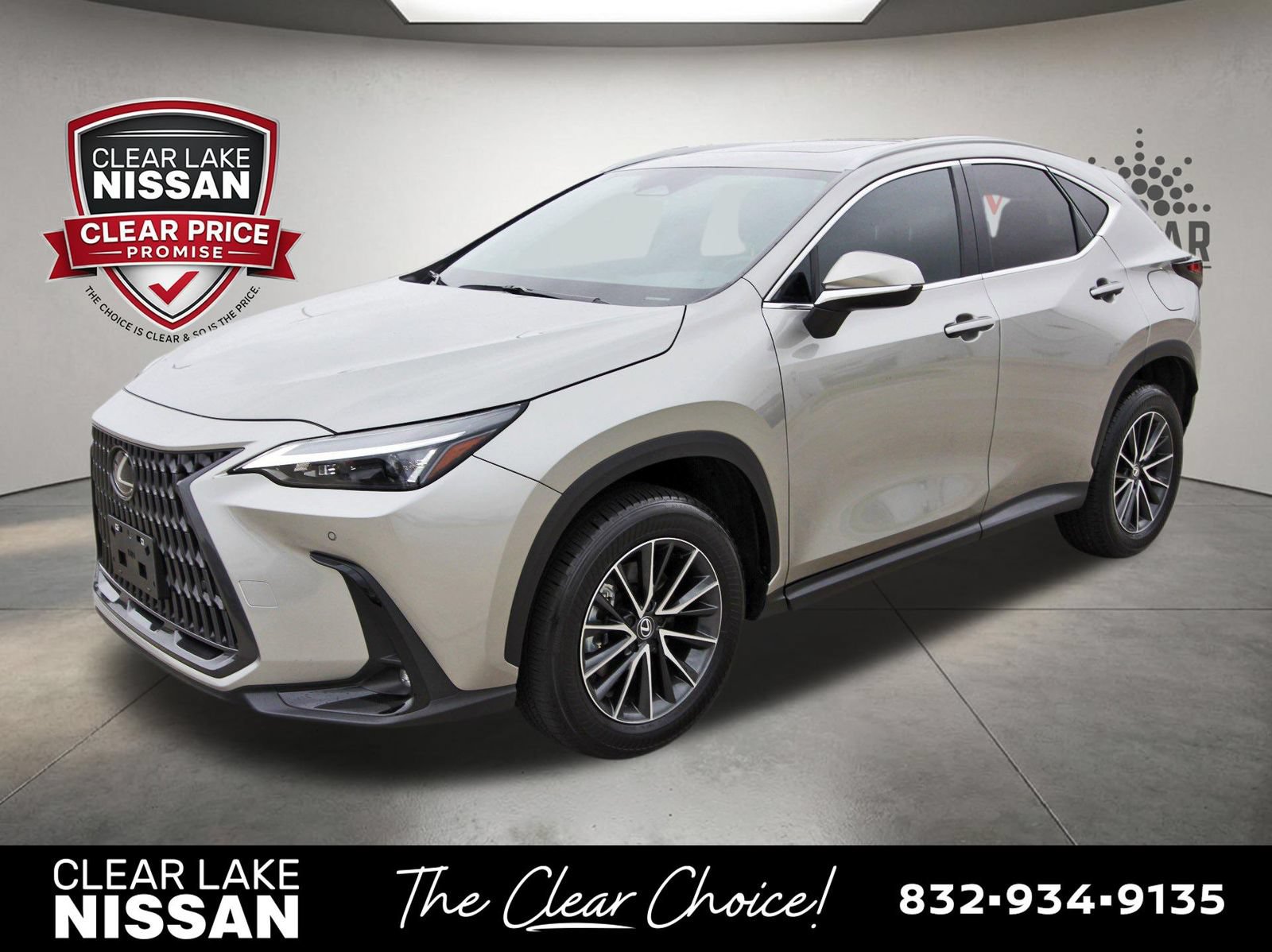 Used 2025 Lexus NX 250 FWD w/ Towing Package (2000 Lbs) image 3