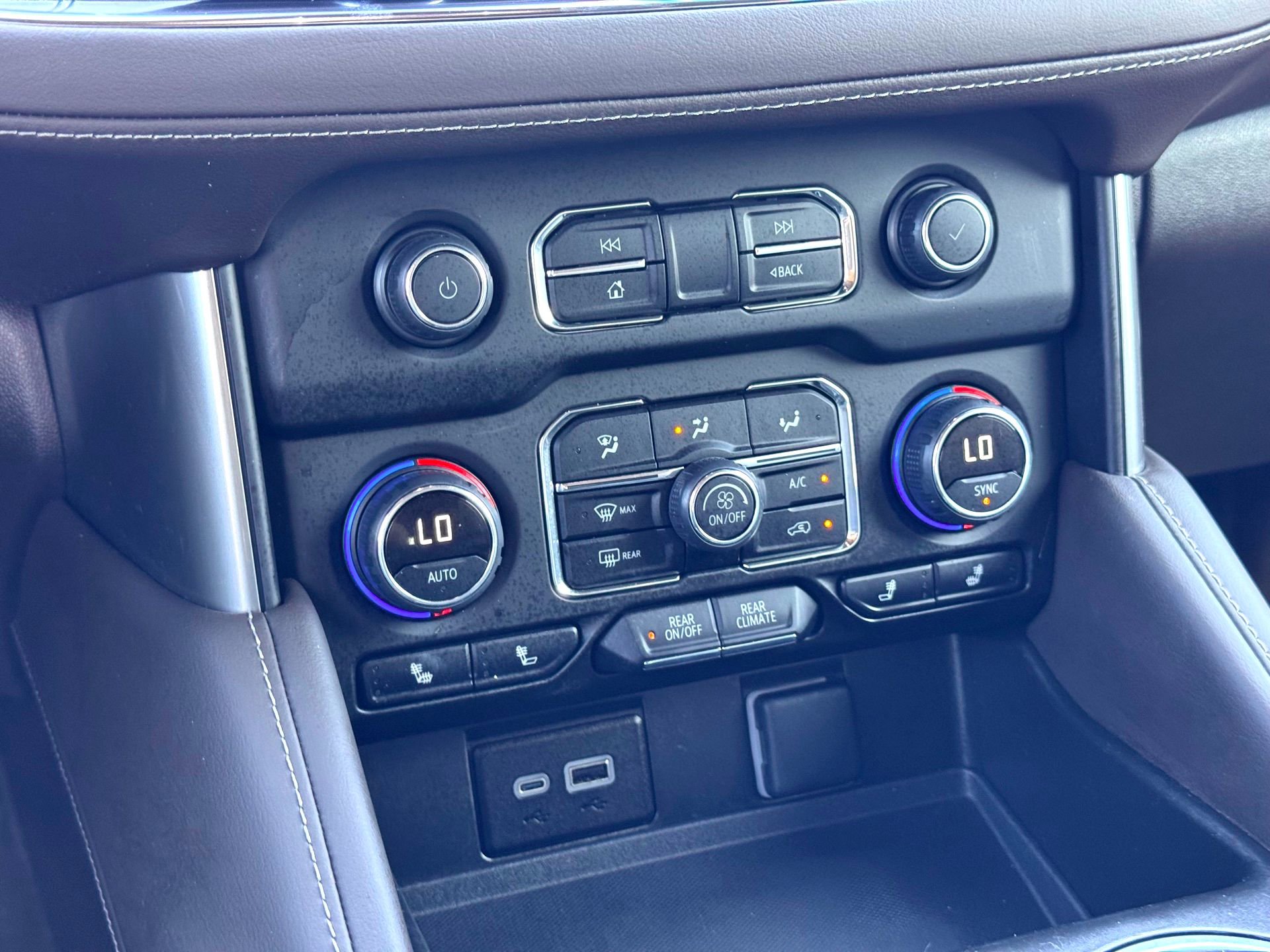 Used 2024 Chevrolet Tahoe Z71 w/ Off-Road Capability Package AWD/4WD image 30