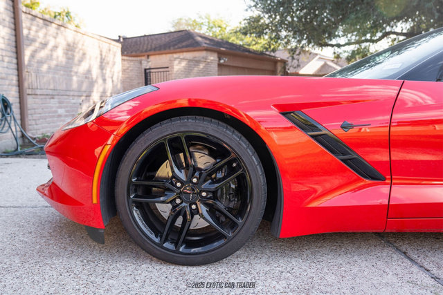 Used 2019 Chevrolet Corvette Stingray Coupe w/ Carbon Flash Badge Package image 4