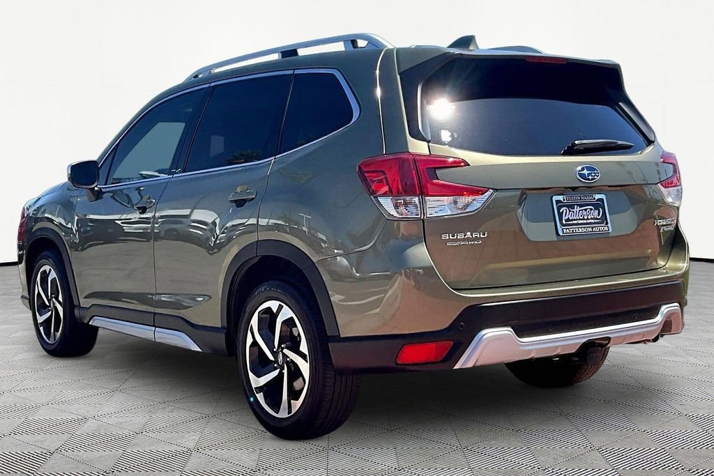 Used 2023 Subaru Forester Touring AWD/4WD image 6