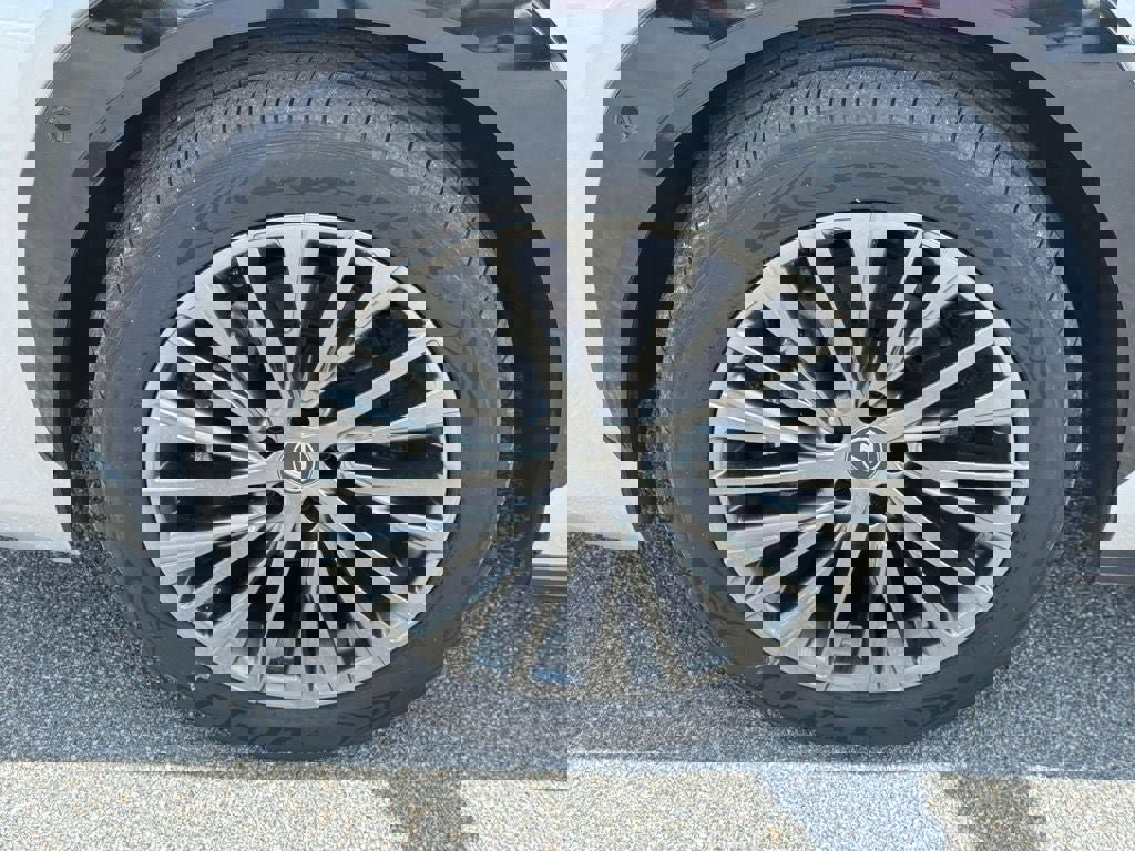 Used 2023 Lexus RZ 450e Premium w/ Accessory Package (Z1) image 13