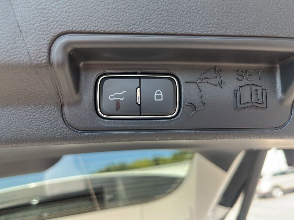 New 2025 Ford Explorer Active w/ Active Comfort Package image 14