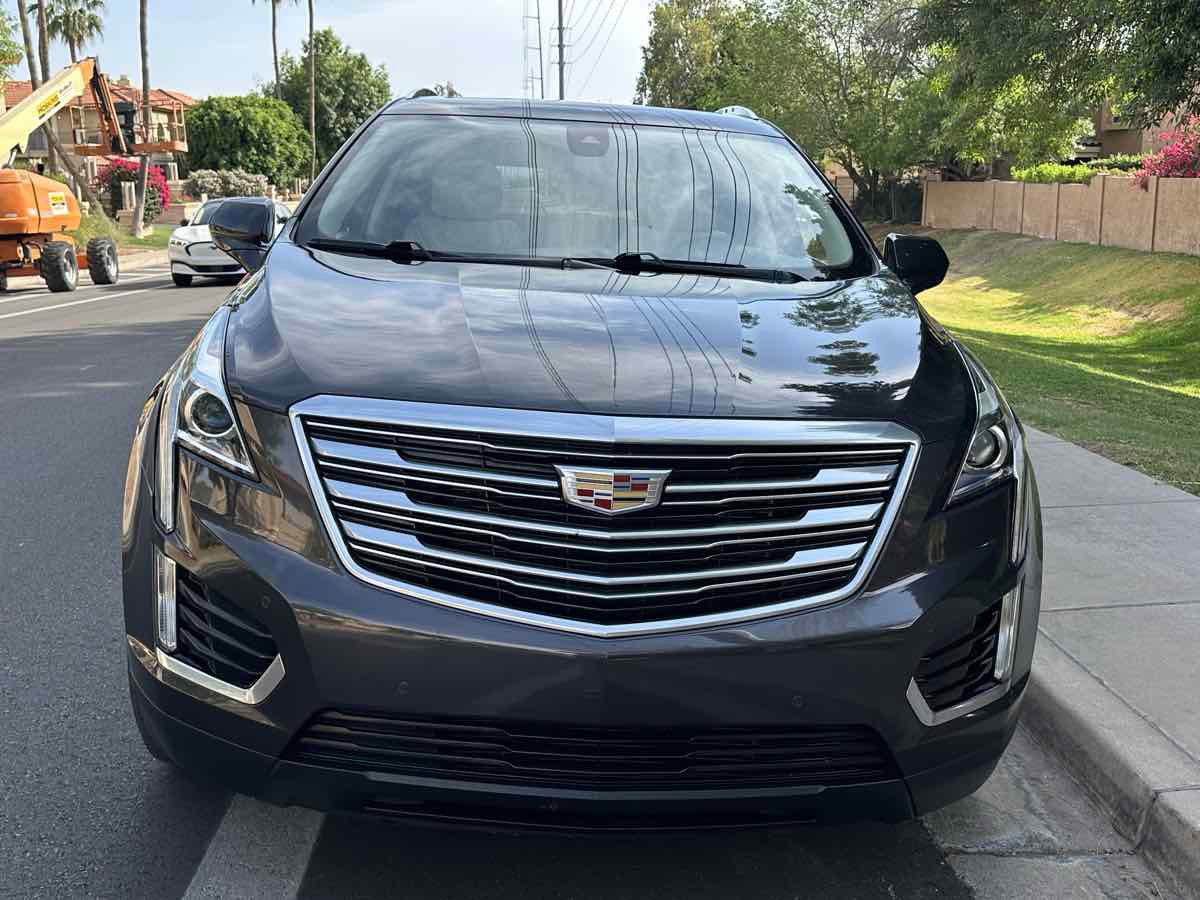 Used 2017 Cadillac XT5 Luxury w/ Driver Awareness Package image 3