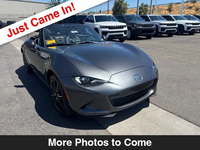 Used 2025 MAZDA MX-5 Miata Grand Touring w/ Weather Package RWD image 8