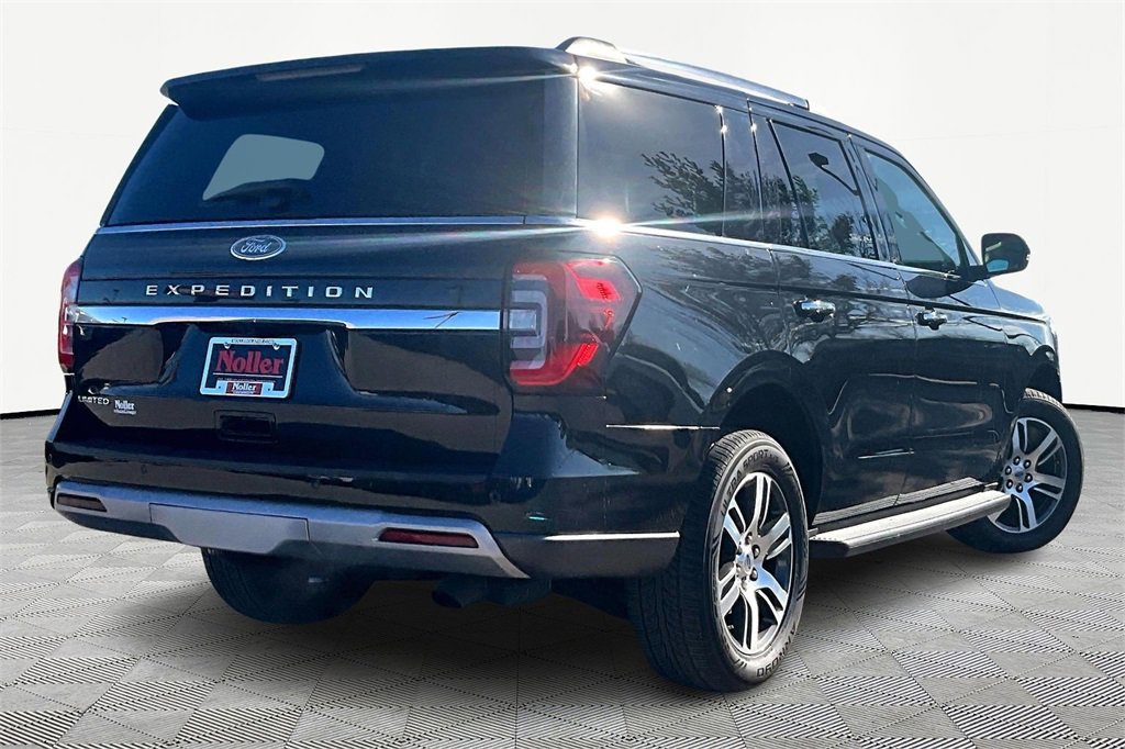 Used 2024 Ford Expedition Limited image 2