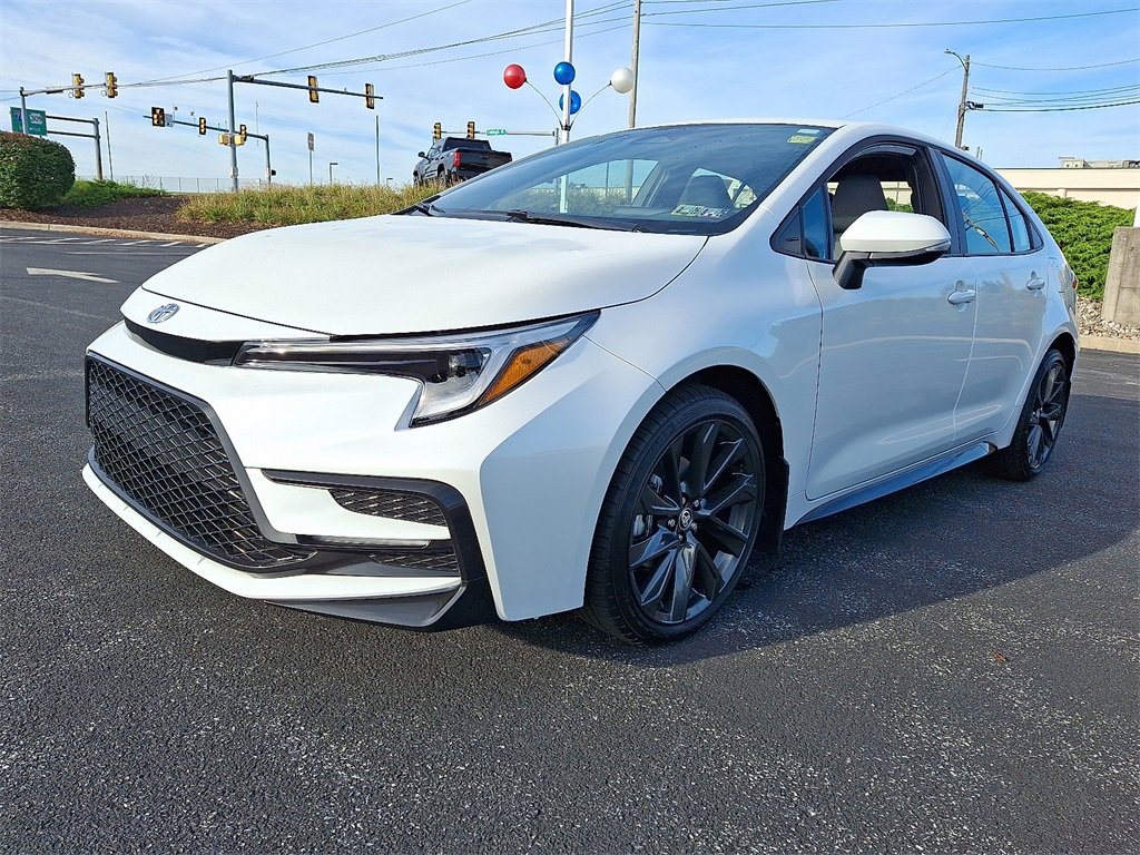 New 2026 Toyota Corolla SE image 3