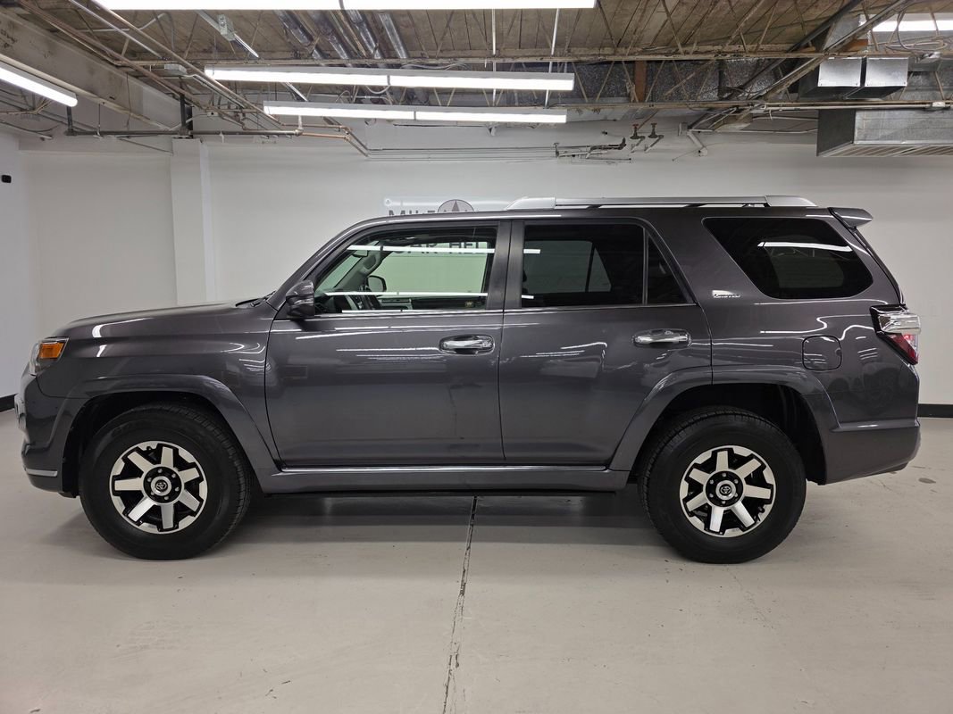 Used 2015 Toyota 4Runner Limited AWD/4WD image 6