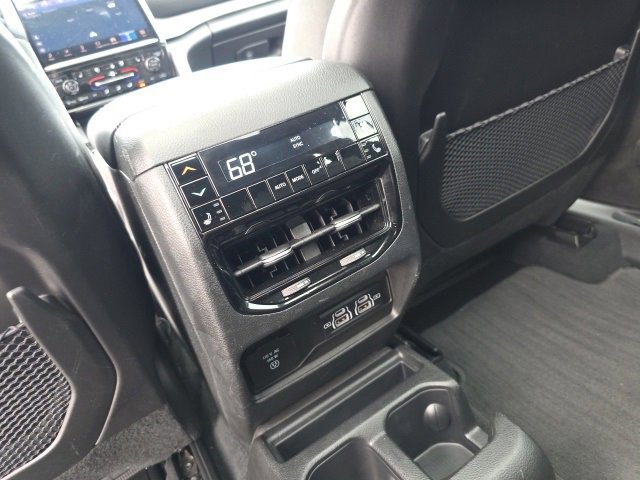 Used 2024 Jeep Grand Cherokee L Limited w/ Luxury Tech Group II image 41